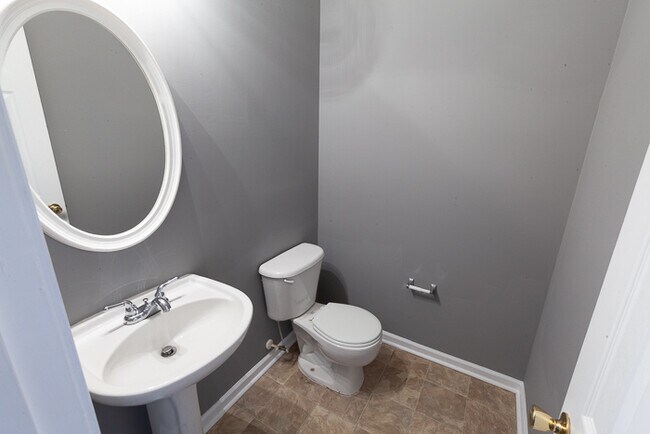 Building Photo - 1479 Riverrock Trail SW