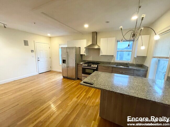 Foto del edificio - 128 Hillside St