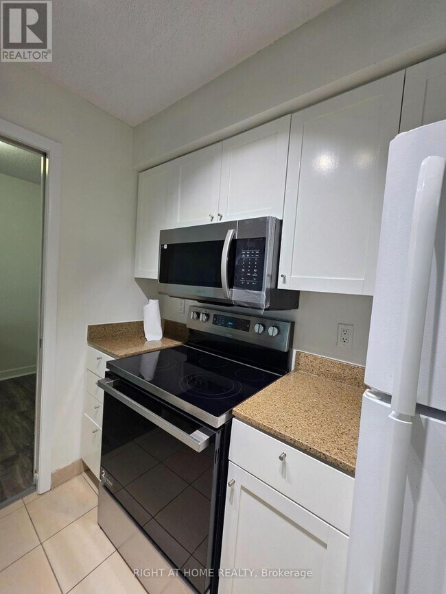 Building Photo - 81 Navy Wharf Ct