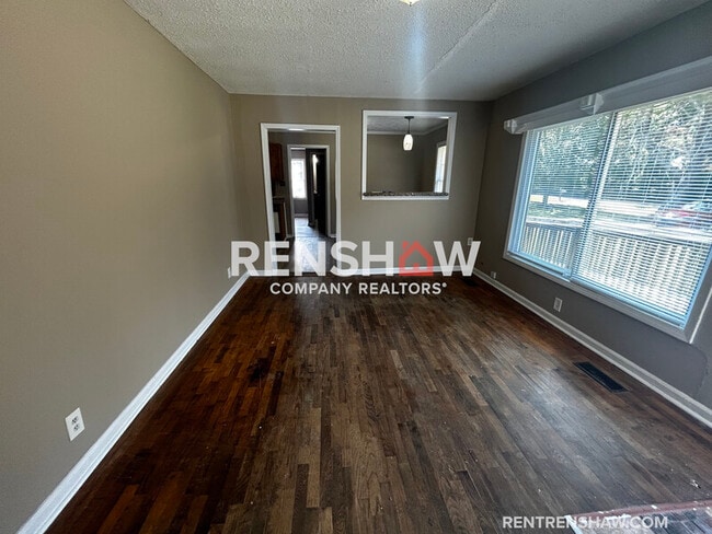 Building Photo - 1053 Perry Switch Rd