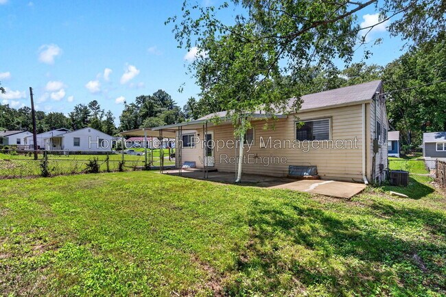 Foto del edificio - 5544 Sapphire Ave
