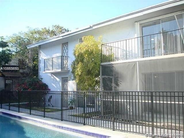 Foto del edificio - 102 SE 10th St