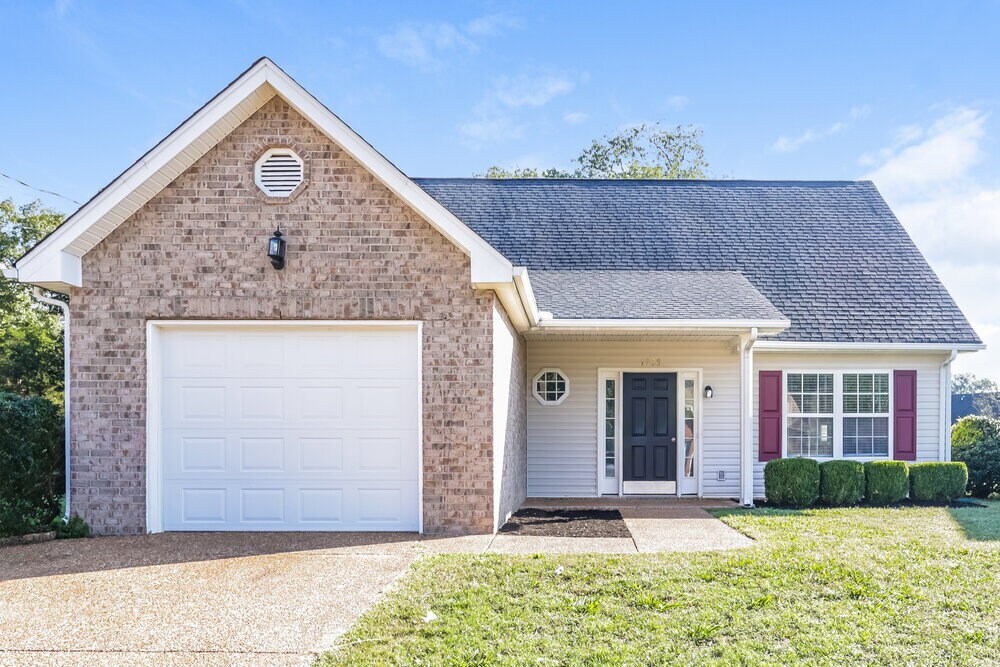 Foto principal - 1925 Port James Cir