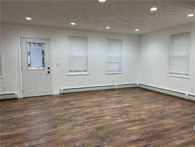 Foto del edificio - 14 Brayton Ave