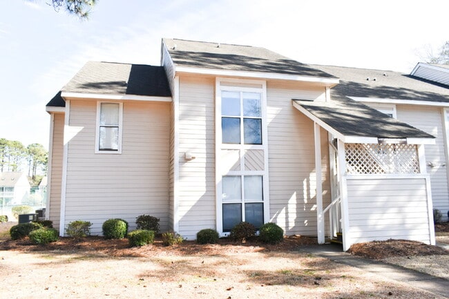 Building Photo - Beautiful two, bedroom two bath Condo in Little River