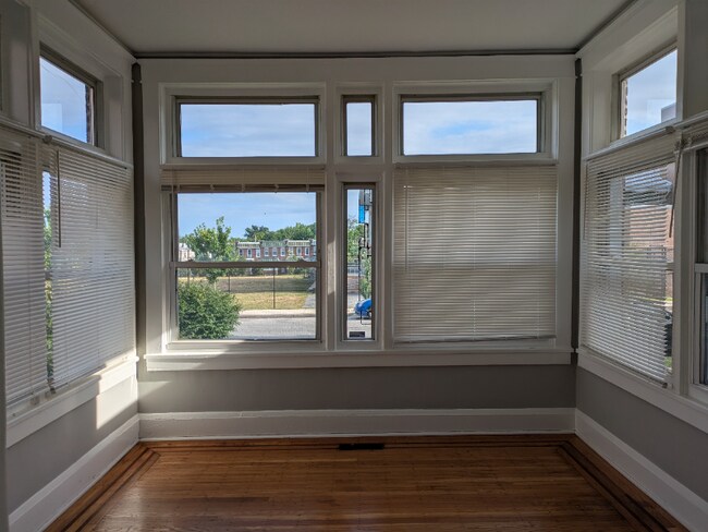 Foto del edificio - 818 E 35th St