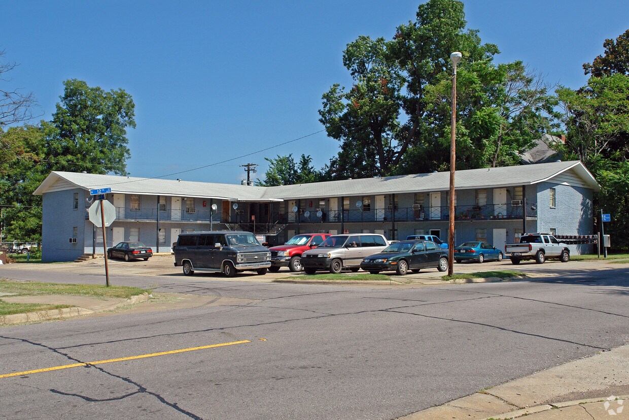Primary Photo - 601 N 12th St
