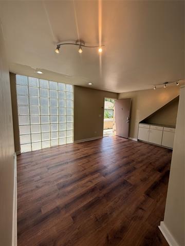 Foto del edificio - 4343 Travis St