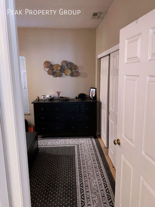 Foto del edificio - Available in June! 1 Bedroom Apartment Loc...