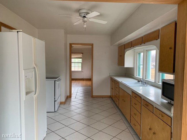 Building Photo - 2 br, 1 bath House - 330 Willow Glen Drive