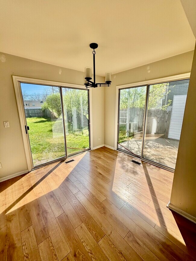 Foto del edificio - 1278 Robin Dr