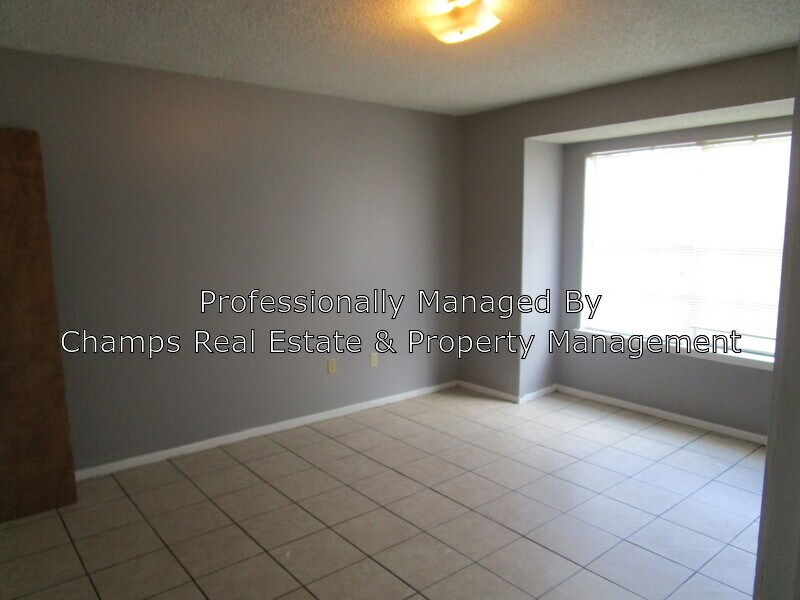 Building Photo - 108 Meudon St