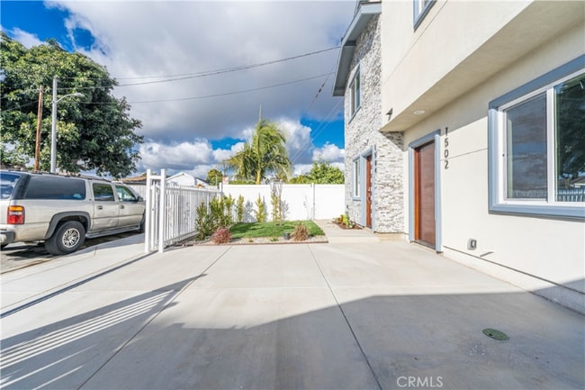 Building Photo - 1504 Mathissen Ave