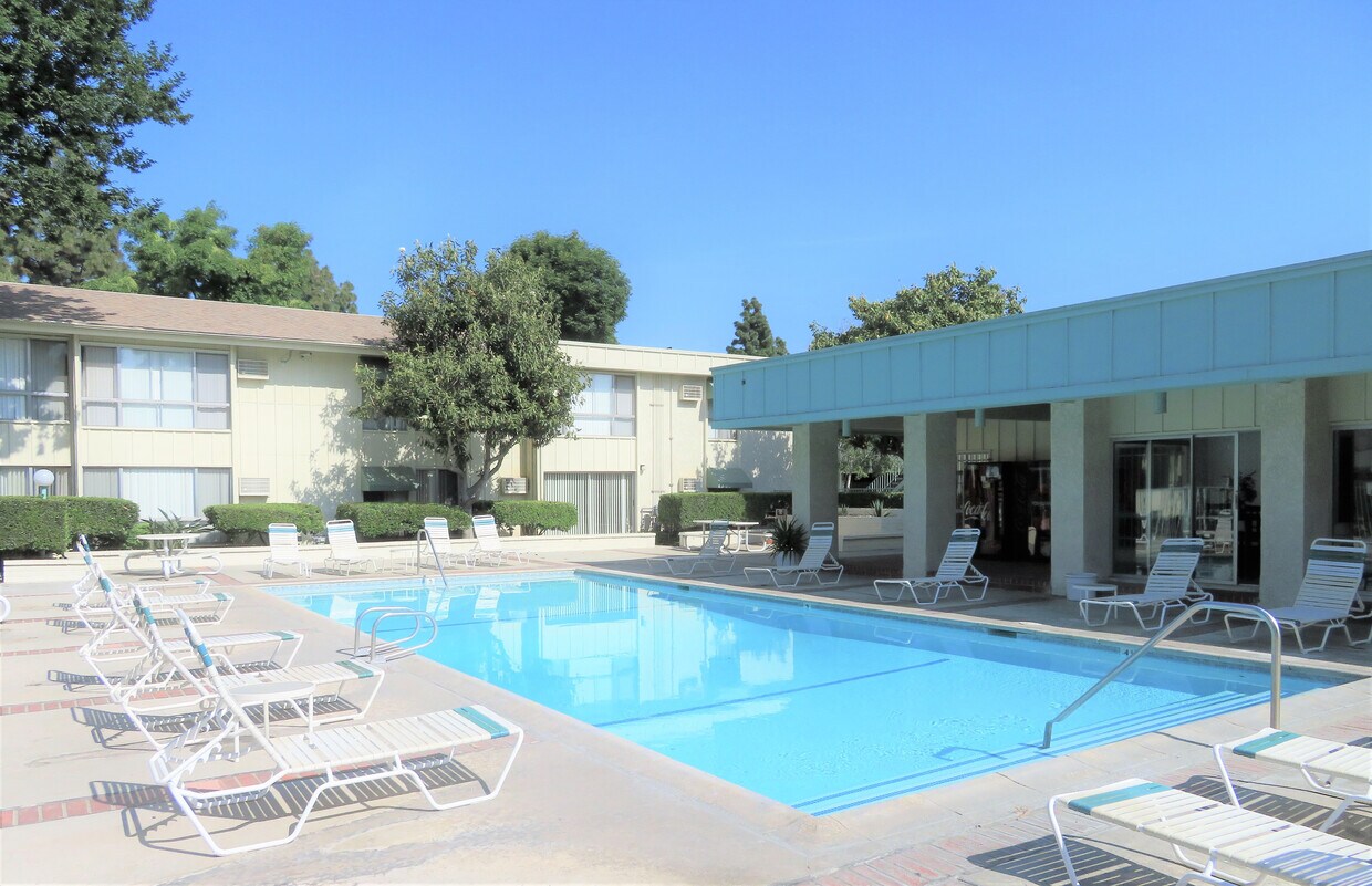 Wood Creek Apartments in Downey, CA