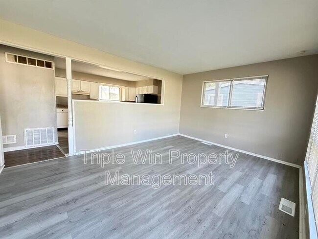 Foto del edificio - 1710 Kay Dr