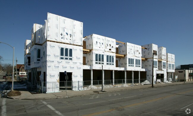 U/C 3/2005 - King Drive Commons