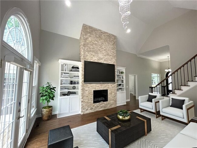 Building Photo - 655 Huntwick Pl