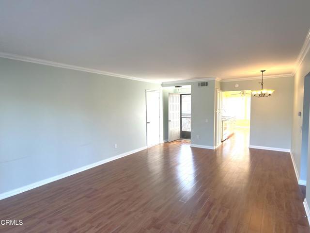 Foto del edificio - 7208 Village 7