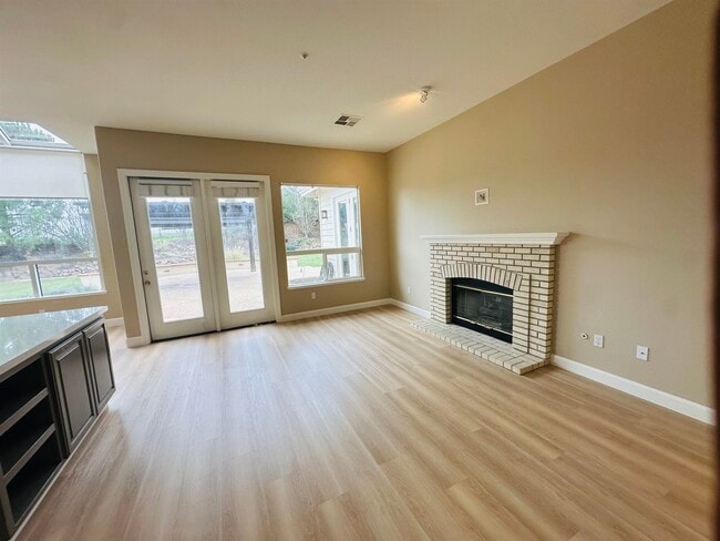 Building Photo - 583 Montori Ct