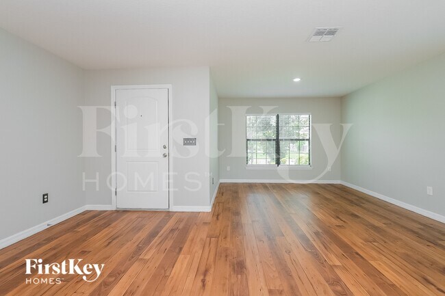 Foto del edificio - 11867 Thicket Wood Dr