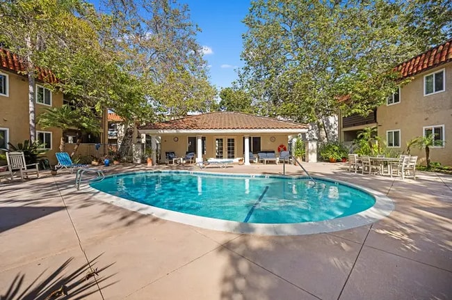 Building Photo - 17172 Bolsa Chica St