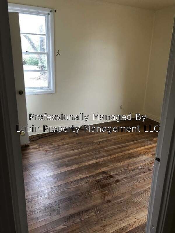 Building Photo - 1571 Rebecca St