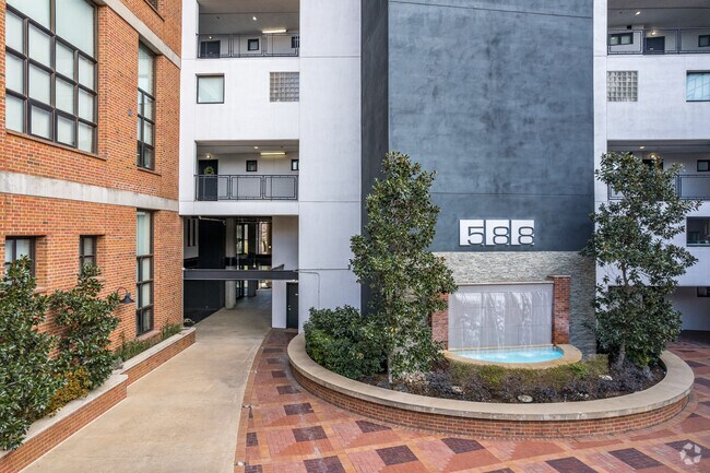 Foto del edificio - 588 Lofts