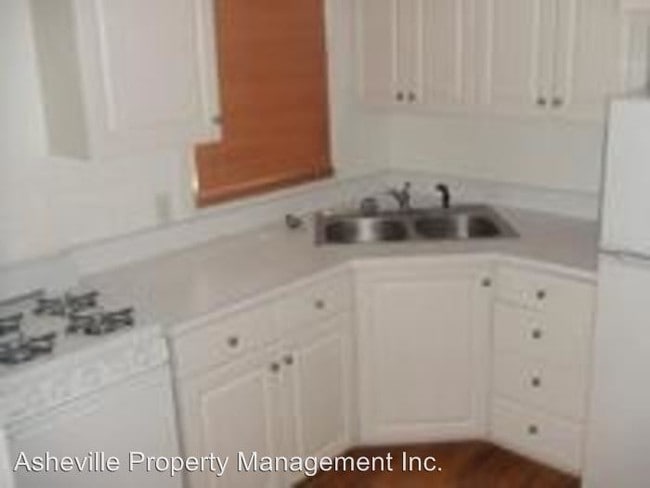 Building Photo - 43 Ravenscroft Dr