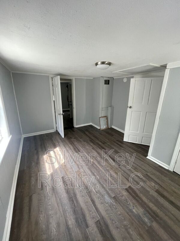 Foto del edificio - 1209 Hilltop Dr NE