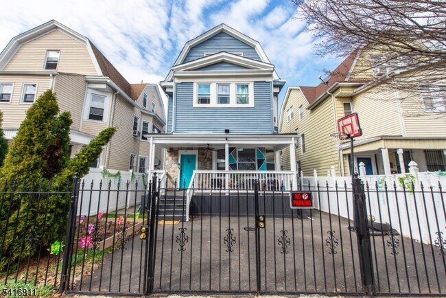 Foto del edificio - 59 Ellington St