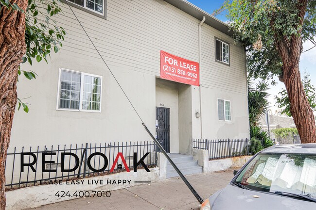 Foto del edificio - 1866 W 11th St