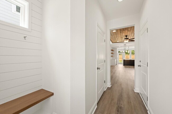 Foto del edificio - 450 Grand Oaks Rd