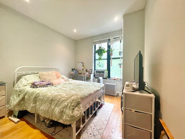 Foto del edificio - 815 W 180th St