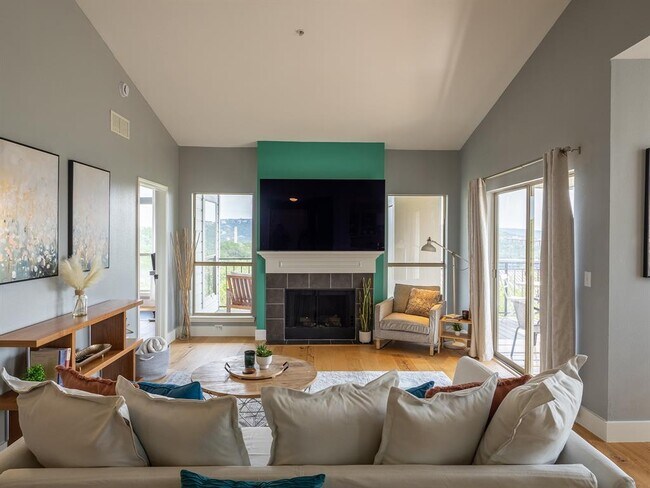 Foto del edificio - 6000 Shepherd Mountain Cove