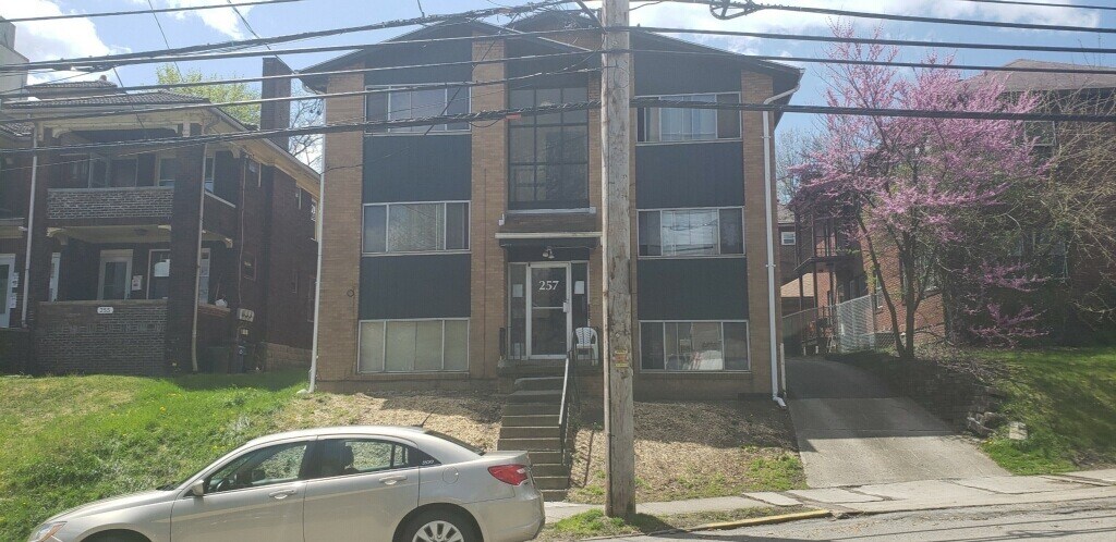 Foto principal - 257 Lincoln Ave