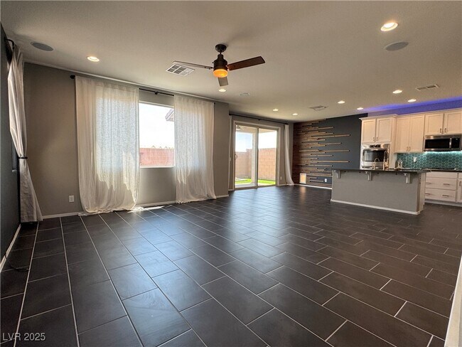 Foto del edificio - 5940 Wellington Peak Rd