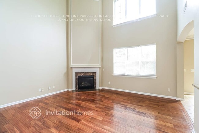 Building Photo - 1501 Ridgehaven Rd