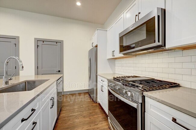 Foto del edificio - 3505 S Marion St