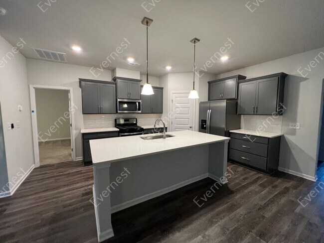 Building Photo - 3 Bed & 2 Bath House in Meridianville / Pe...
