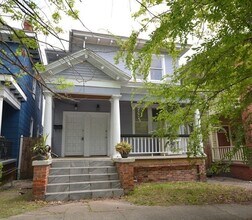 Building Photo - 536 E Waldburg St
