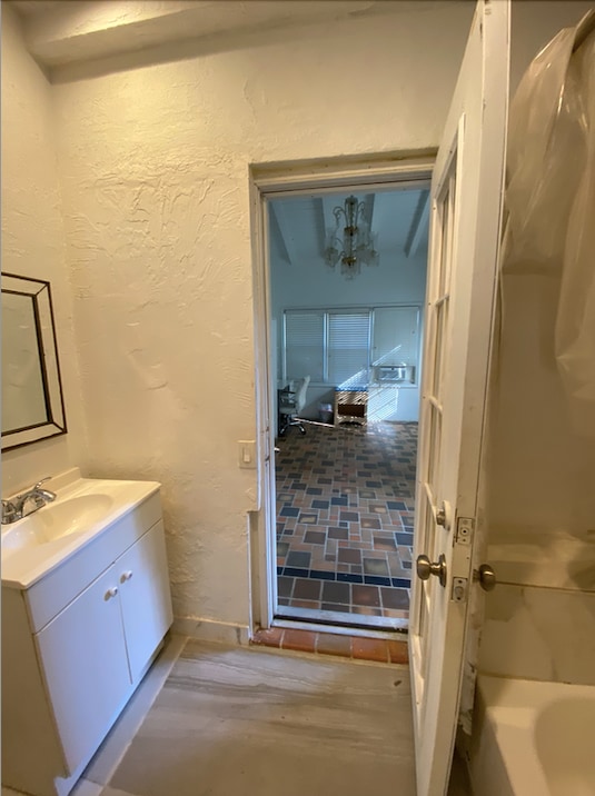 Bathroom to main area - 1516 SW 12th St