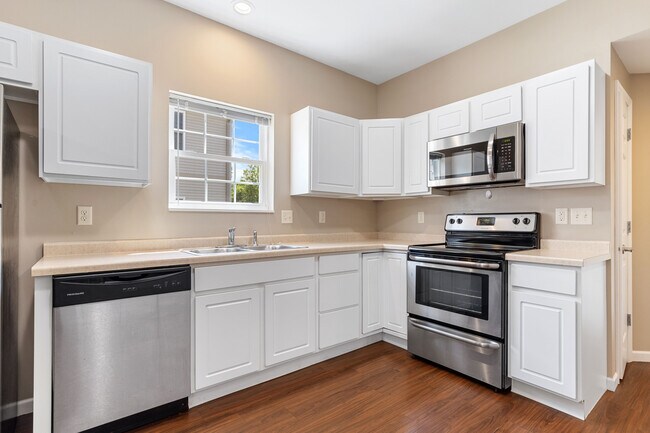 Foto del edificio - Stonegate Village Apartments