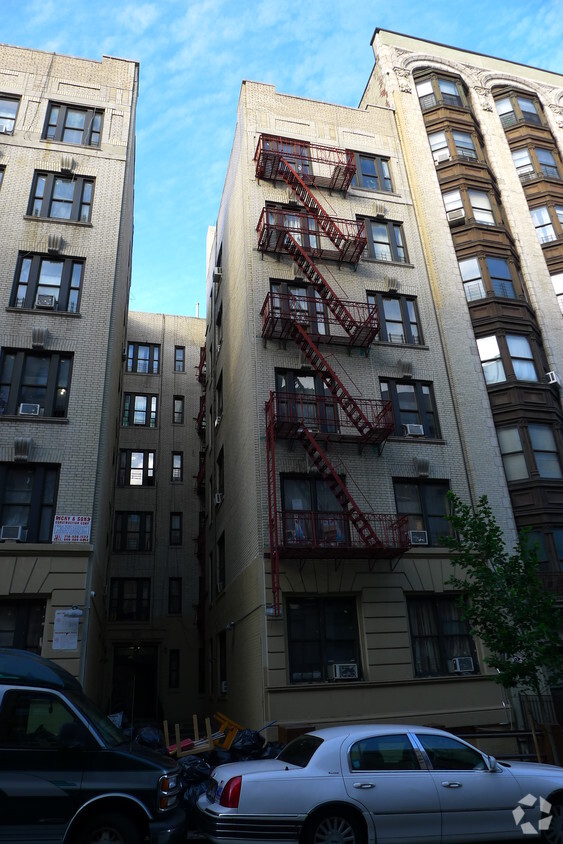 Building Photo - 540 W 157th St