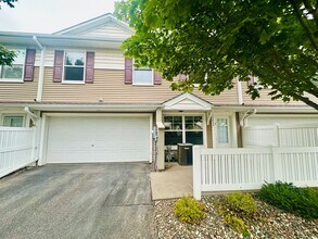 Building Photo - 10833 Kingsfield Ln