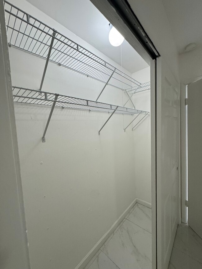 Foto del edificio - 802 S L St