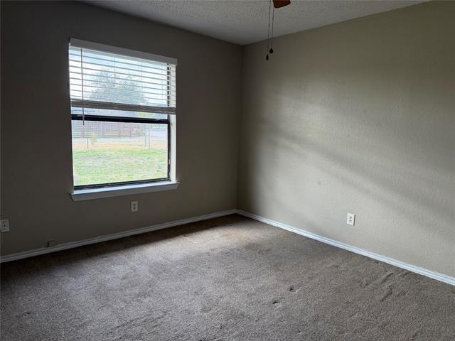 Foto del edificio - 1605 Pvt Rd 5010