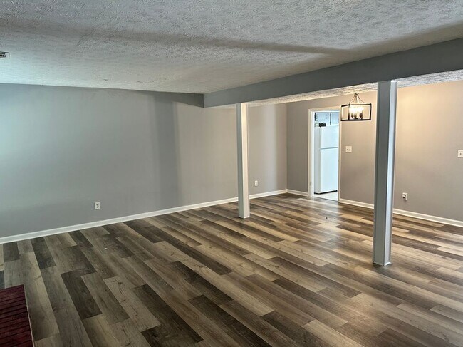 Building Photo - 415 Patrick Henry Ct