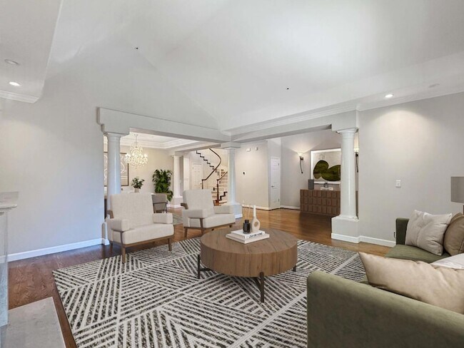 Foto del edificio - 451 Bryant Ave