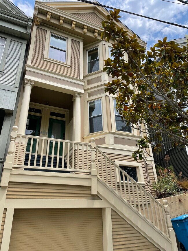 Building Photo - 23 Coso Ave