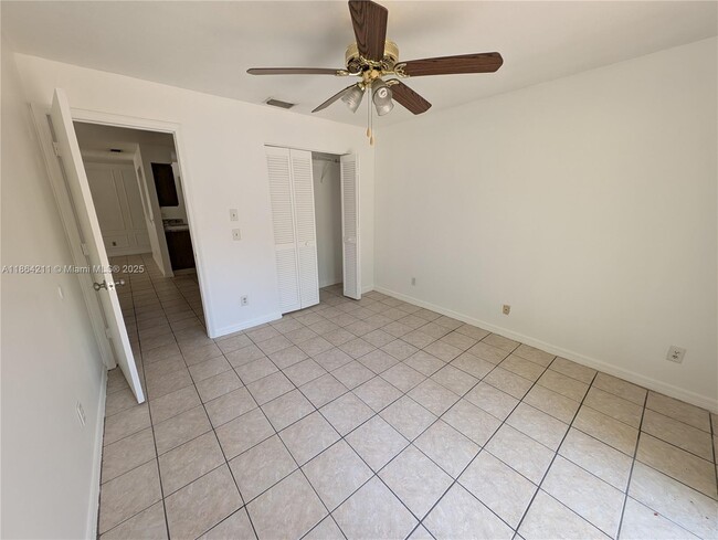 Building Photo - 915 Turtle Cove Ln